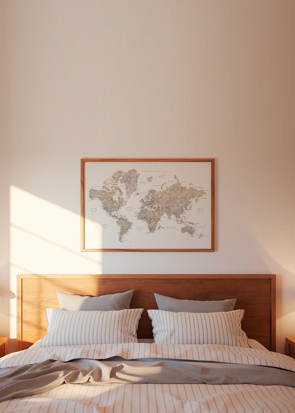 Detailed taupe watercolor world map with labels in Spanish, Abey