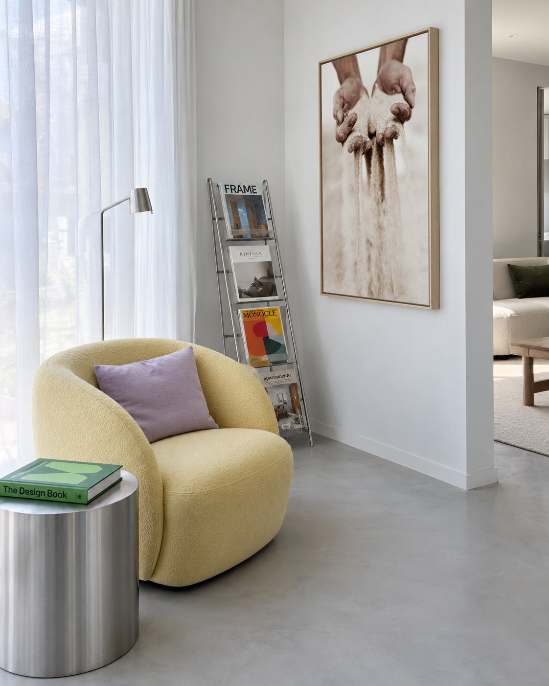 Falling sand - Framed canvas in an interior