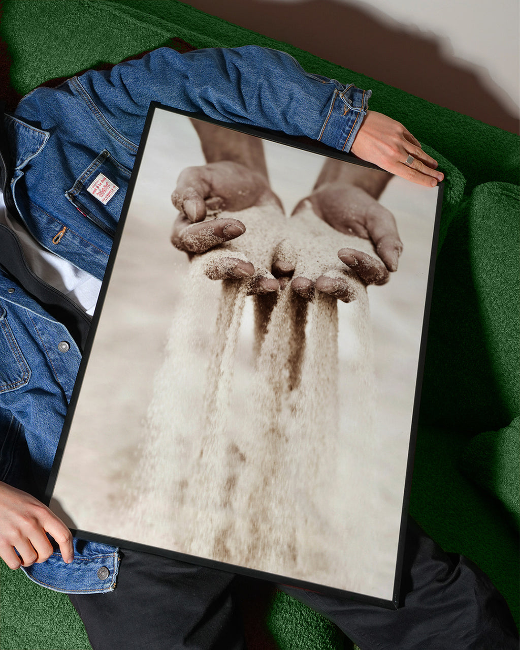 Falling sand - Framed poster detail