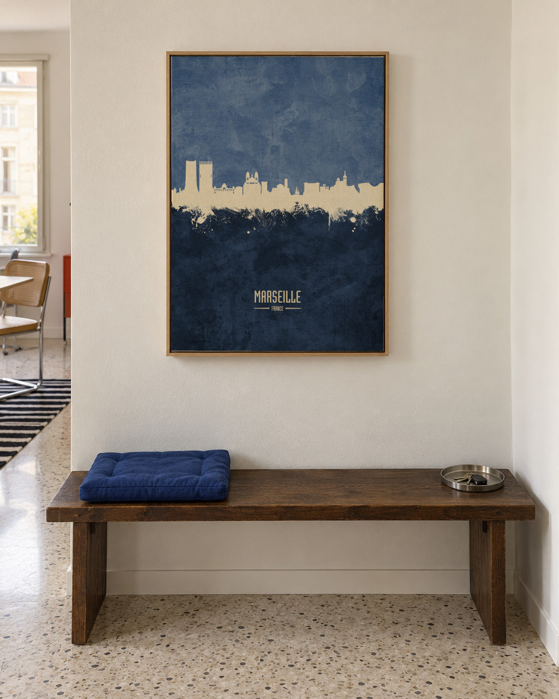 Marseille Skyline azul - Framed canvas in an interior