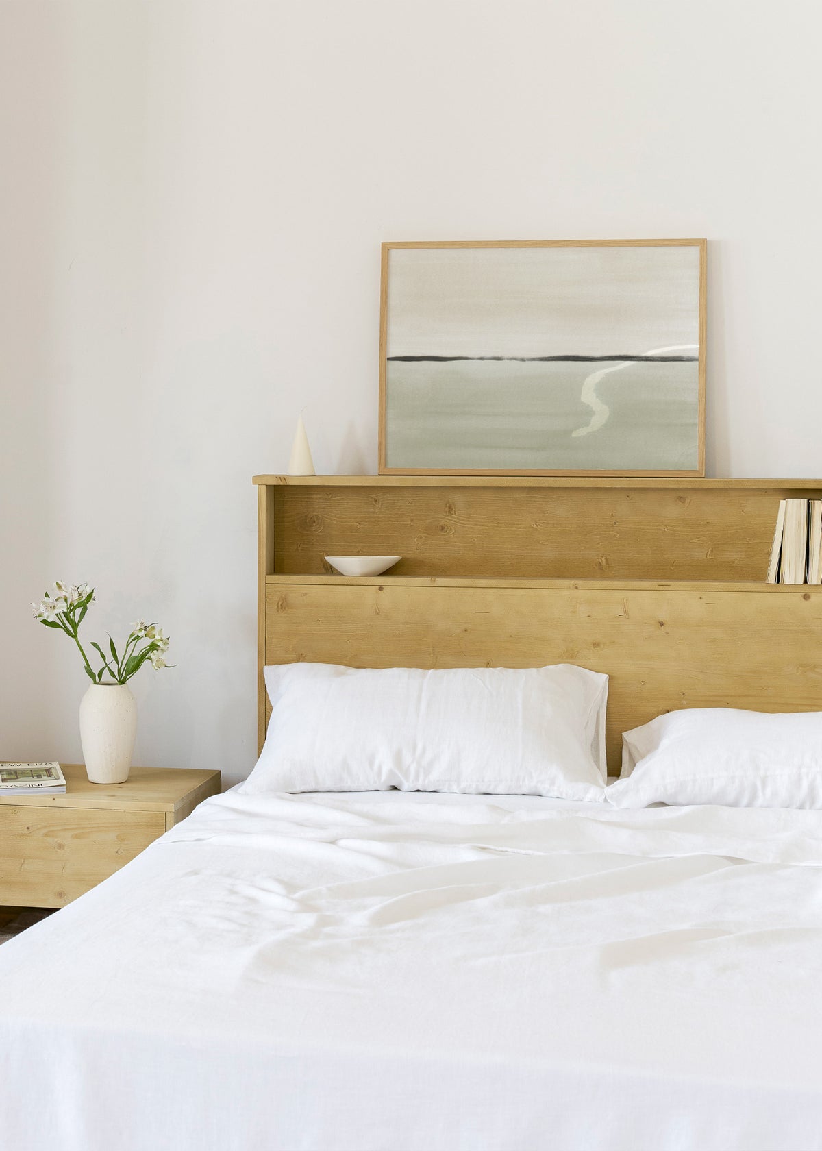 Minimalist horizon in soft olive green and sepia - Framed poster in an interior