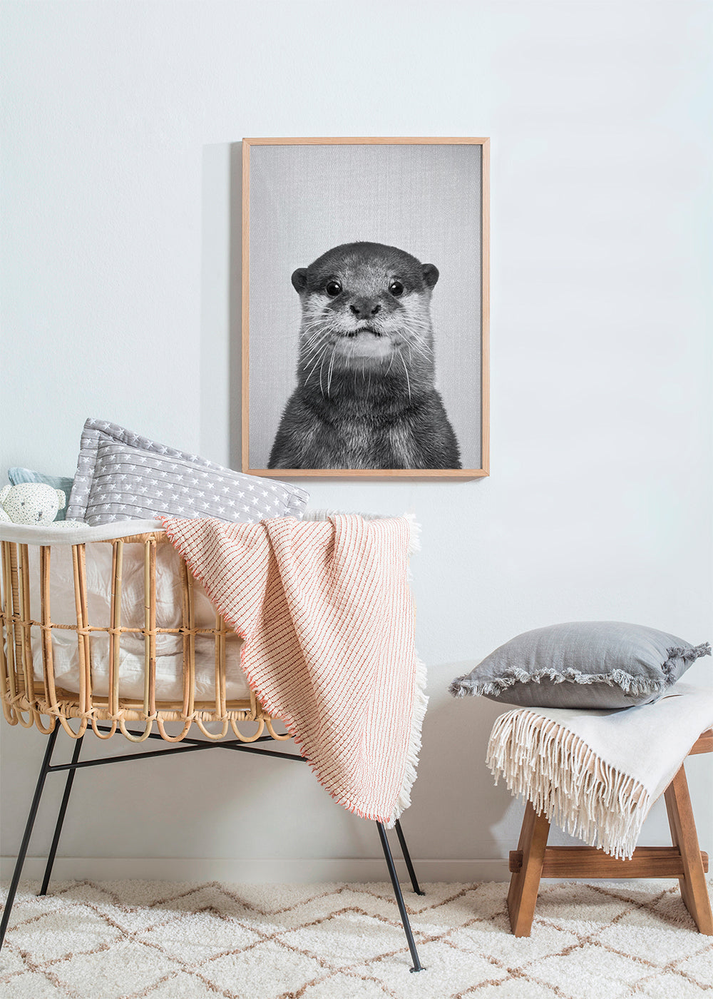 Otter - Black & White