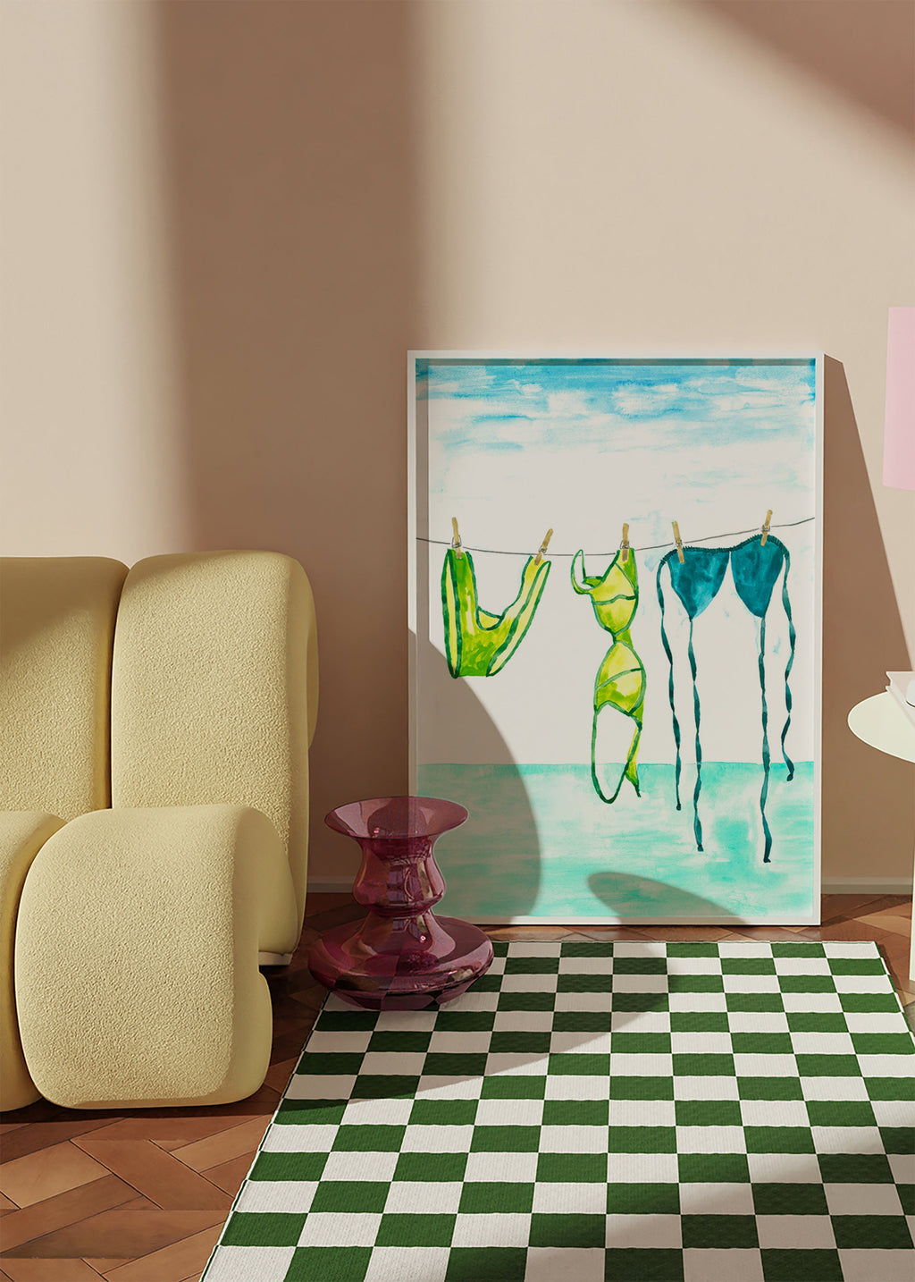 Illustration: Bikinis am Strand aufgehängt