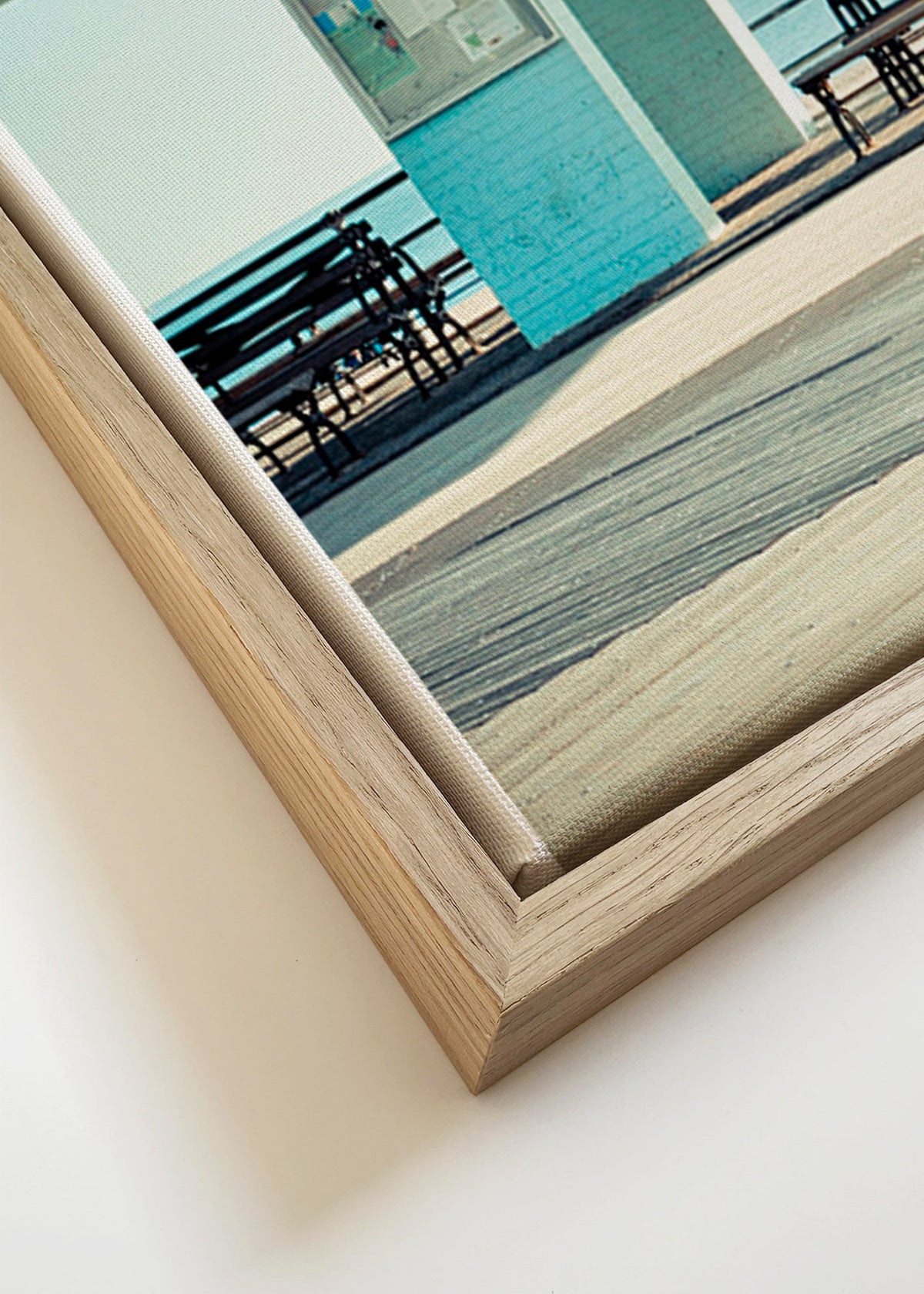 Molo-Fotografie mit einsamer Bank – Canvas detail