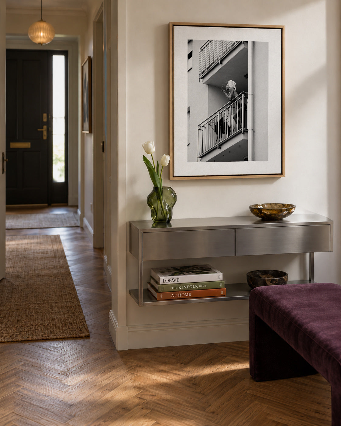 Nika - Framed canvas in an interior