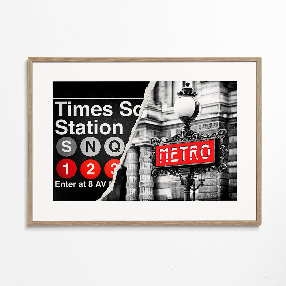 Reiseplakat mit rotem Metro-Schild – Oak Frame