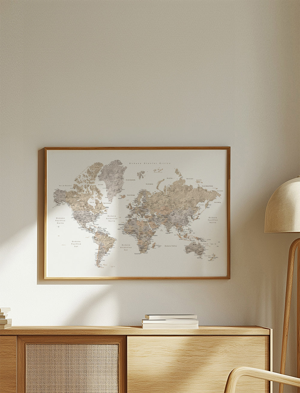 Detailed taupe watercolor world map with labels in Spanish, Abey