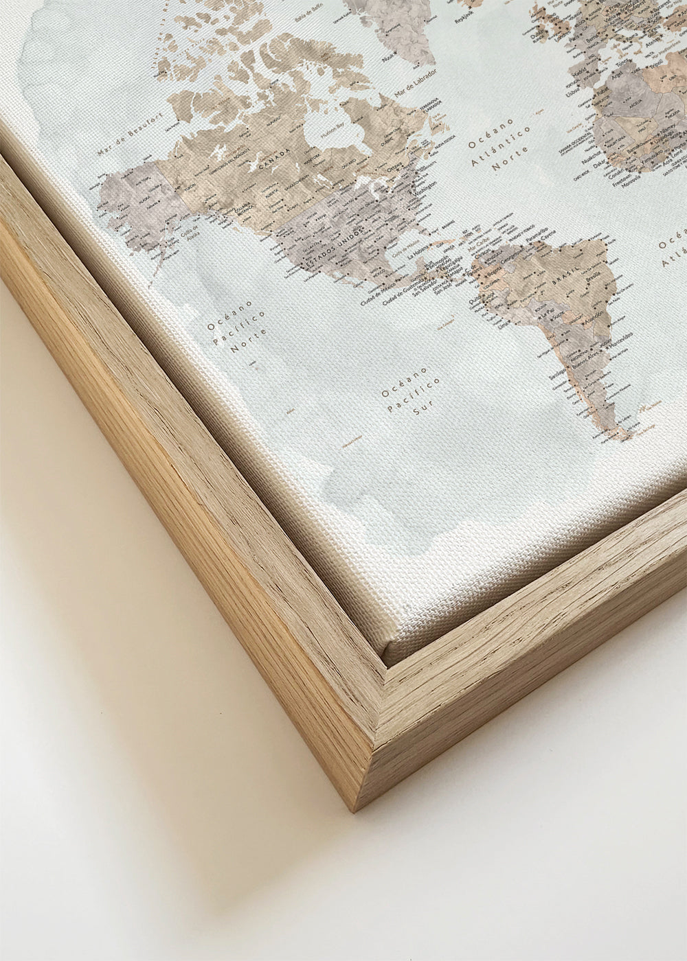 Detailed watercolor world map with labels in Spanish, Calista