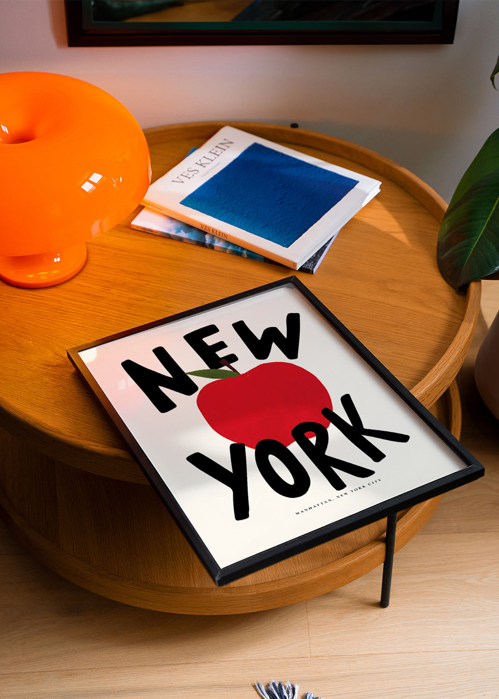 Küchenkunst New York mit rotem Apfel