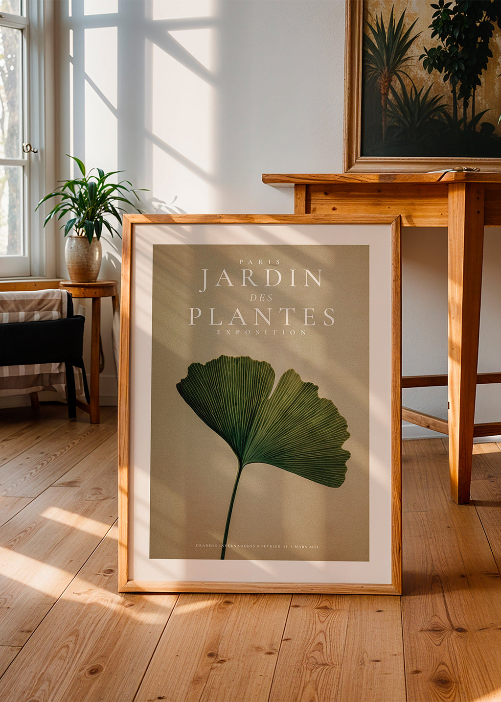 Botanischer Druck mit Ginkgo-Blatt und klassischer Typografie