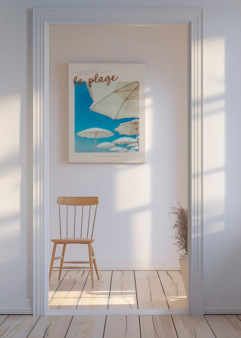 Strandlandschaft mit Sonnenschirmen