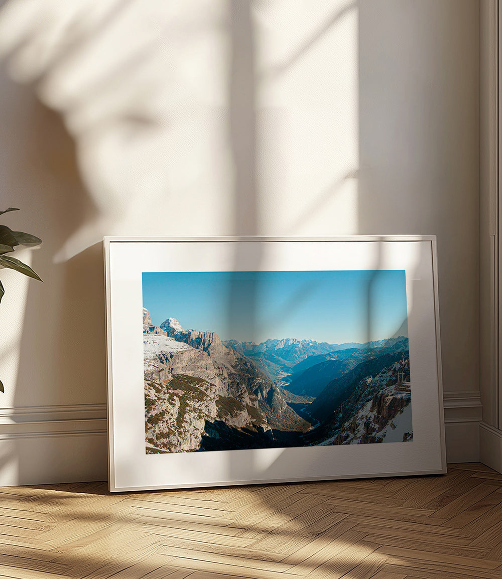Landschaftsfotografie einer verschneiten Berglandschaft