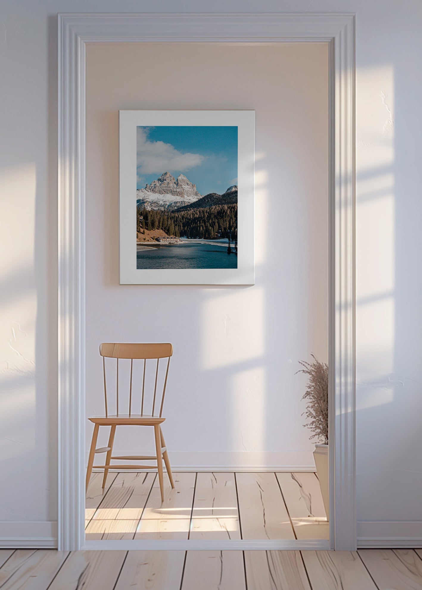 Fotografie: See und Berggipfel
