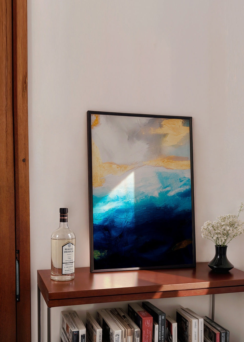 Cuadro abstracto con mar en azul y toques dorados – Product3