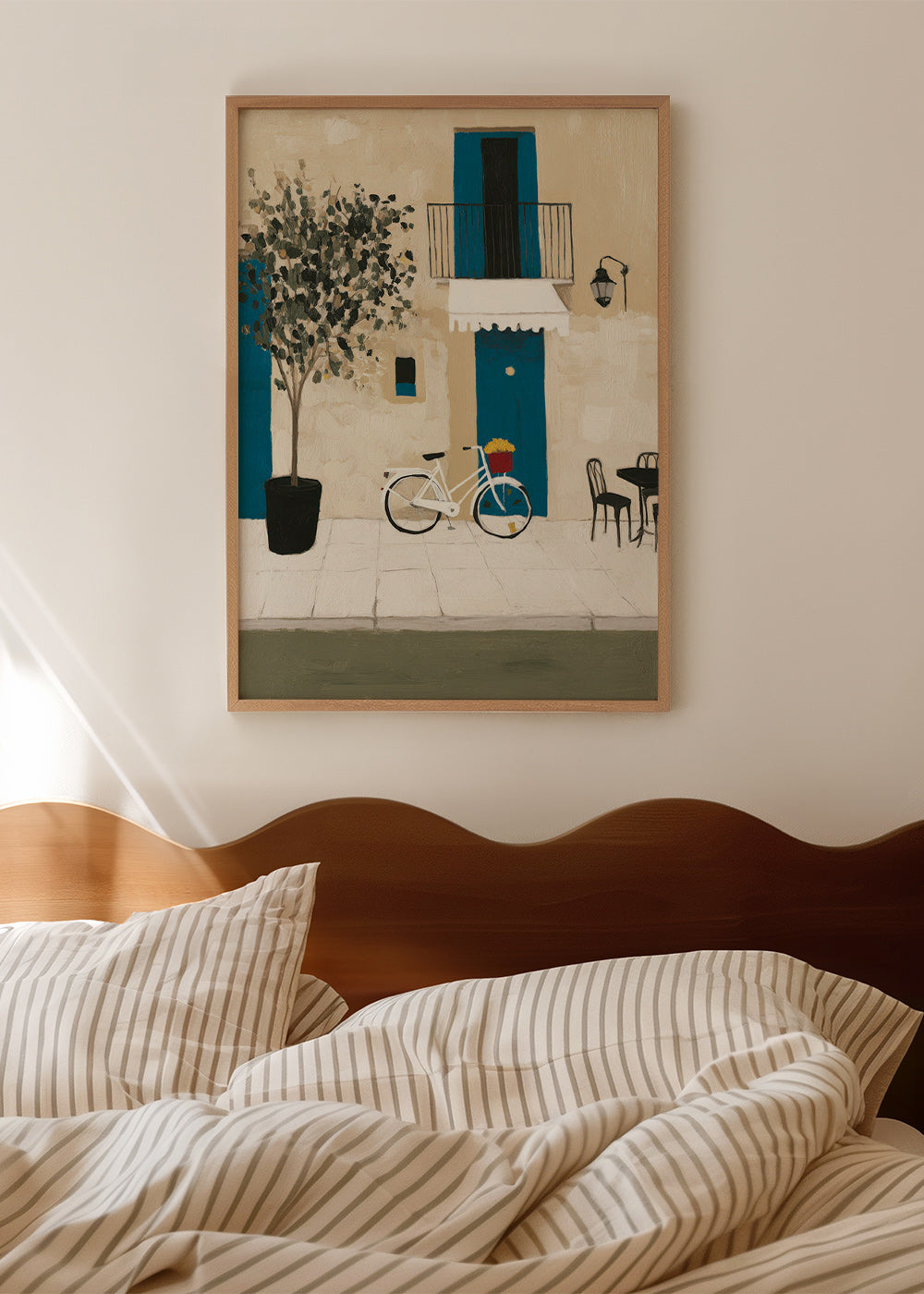 Ilustración: bicicleta junto a puerta azul – Product2