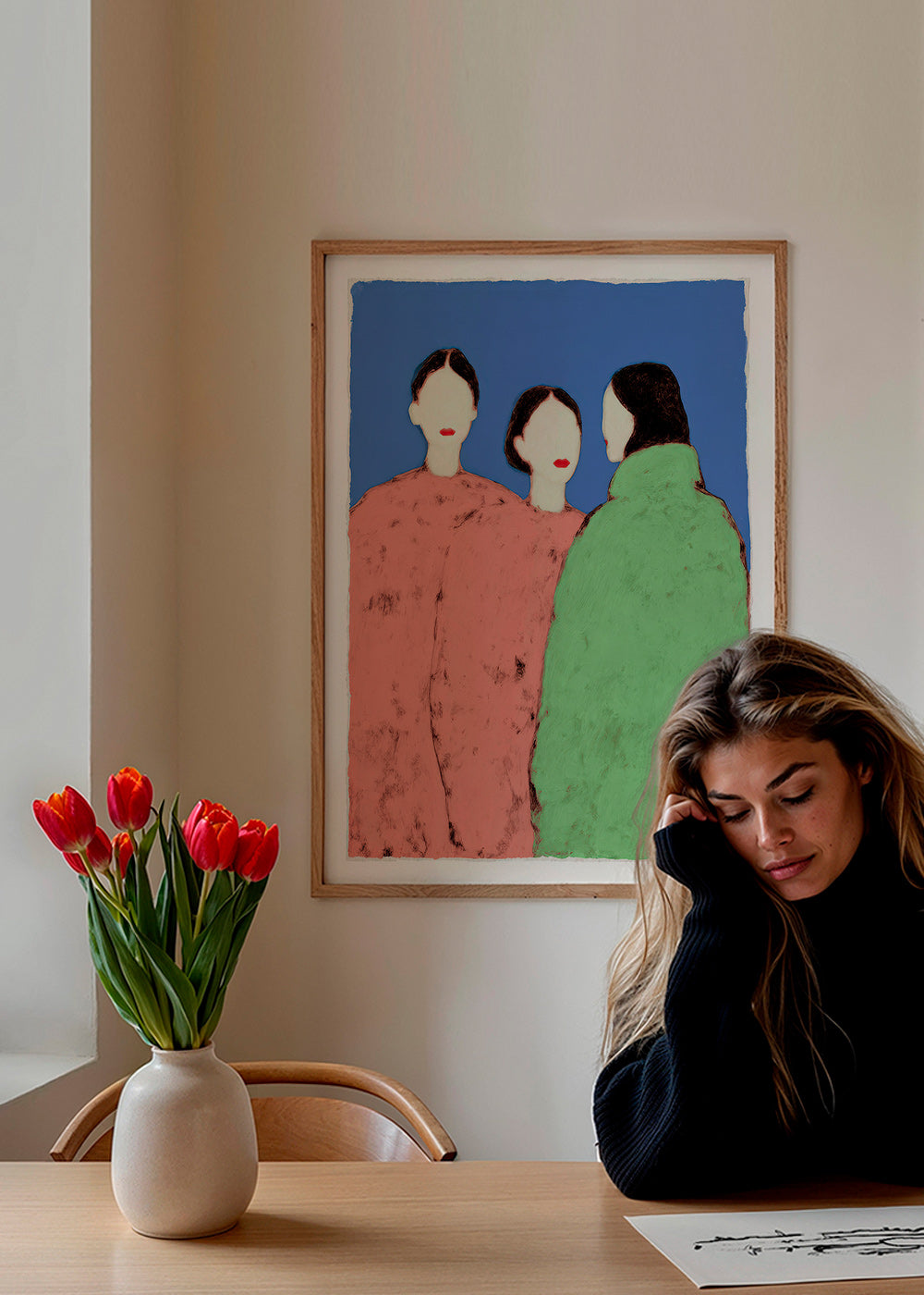 Illustration mit drei stilisierten Figuren auf blauem Hintergrund