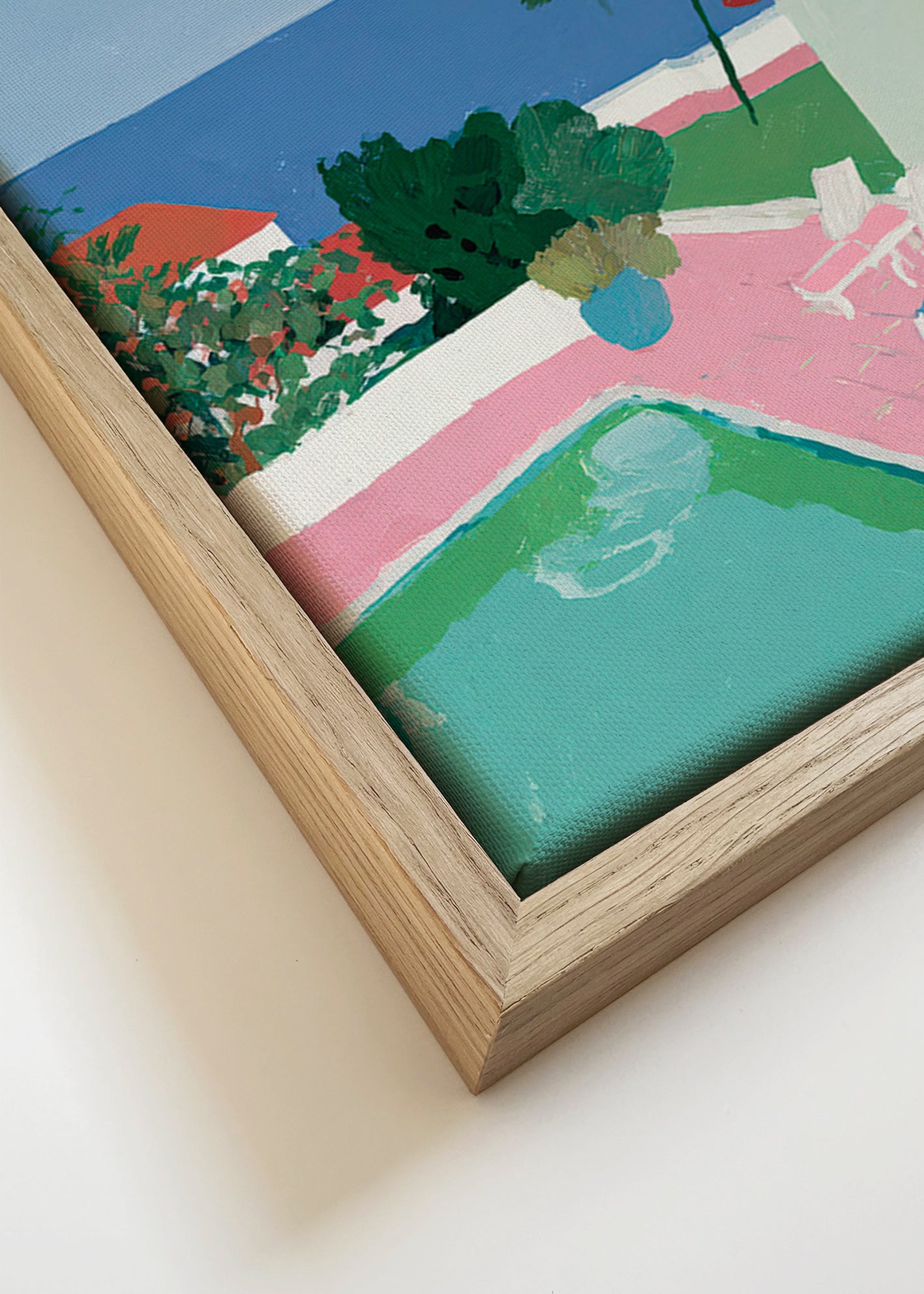 Küstenlandschaft mit Pool, Palme und rotem Dach