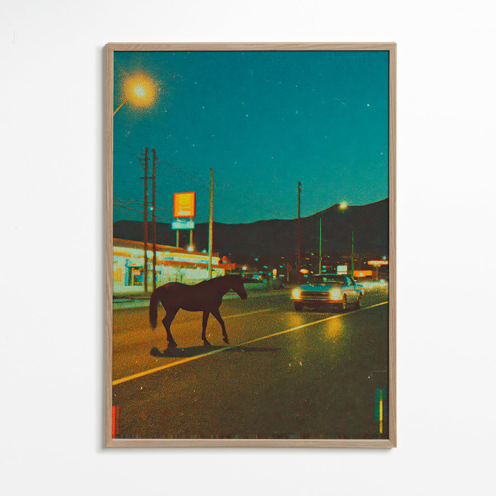 Pferd bei Nacht auf der Straße