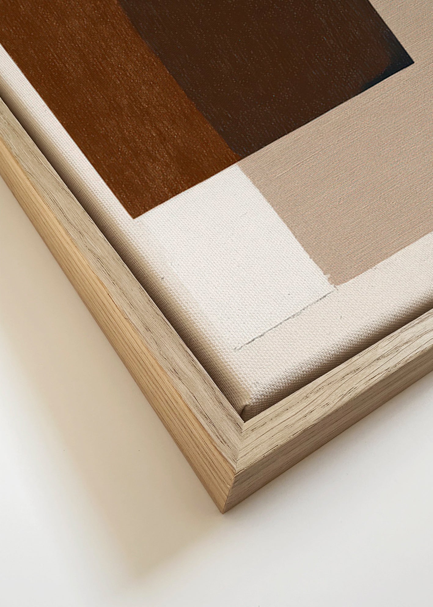 Minimalistisches Design mit erdigen überlappenden Blöcken