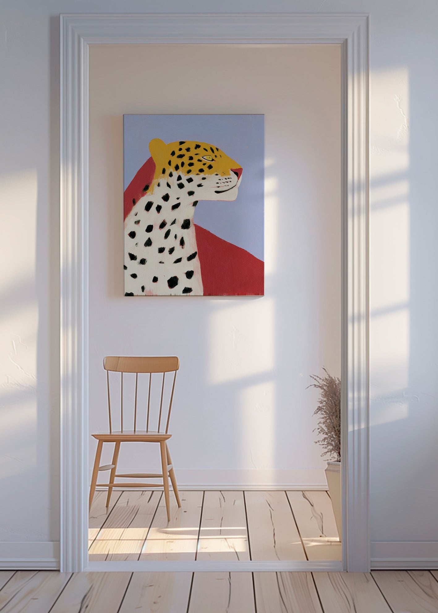 Leopard im Profil vor lavendelfarbenem Hintergrund