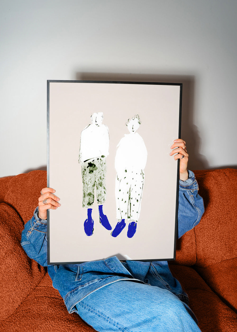 Minimalistische Paar-Illustration mit blauen Stiefeln
